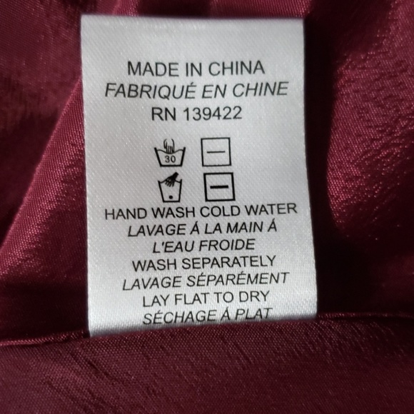 NWT Sexy Maroon Dress - Picture 4 of 5